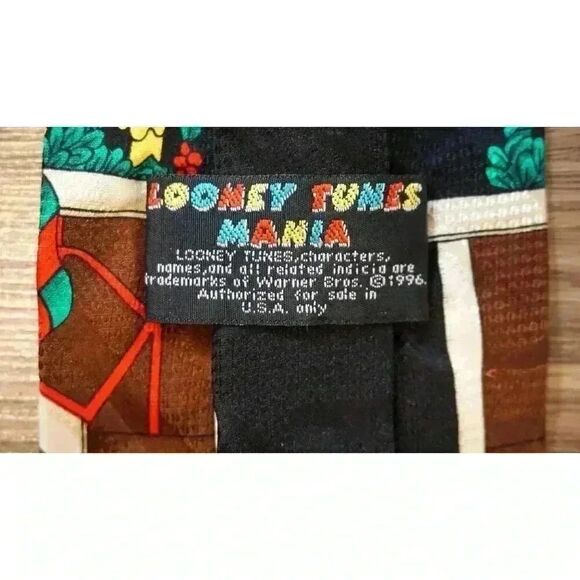 1996 Looney Tunes Christmas Tie, Tasmanian Devil Holiday Necktie, 100% Silk - Picture 9 of 11